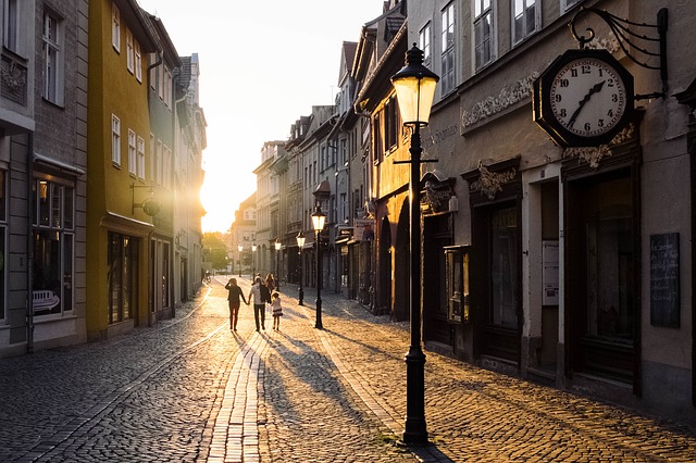 Vlastnosti, výhody a nevýhody vysokotlakých výbojek